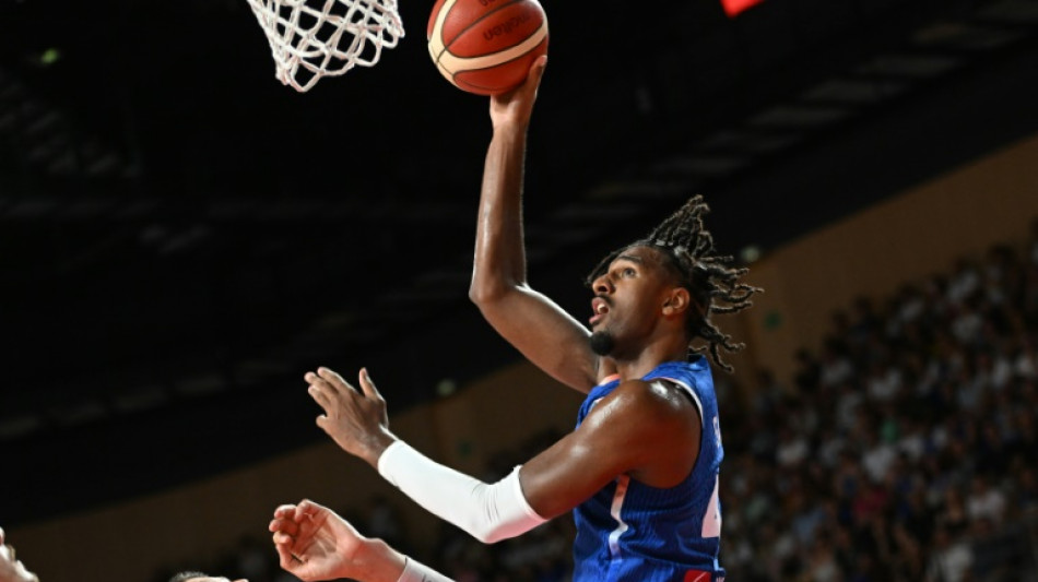 Basket: la France, en rodage, bat le Monténégro en préparation à l'Euro
