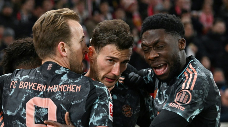 Bayern vence de virada na visita ao Stuttgart (3-1) e aumenta vantagem na lideran&ccedil;a