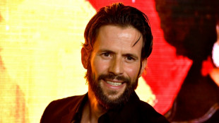 Ator Christian Oliver e filhas morrem em acidente a&eacute;reo no Caribe