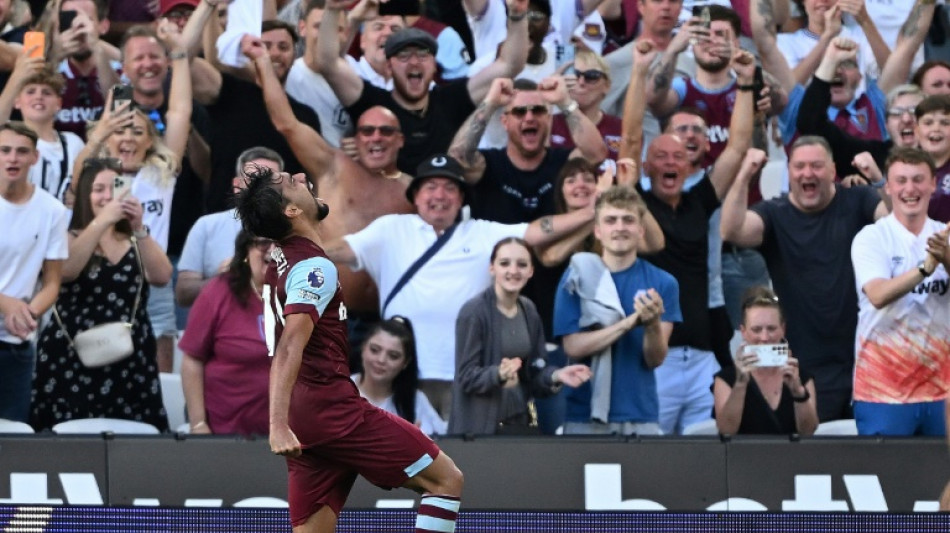 West Ham vence Chelsea (3-1) com gol de Paquet&aacute;; Aston Villa goleia Everton