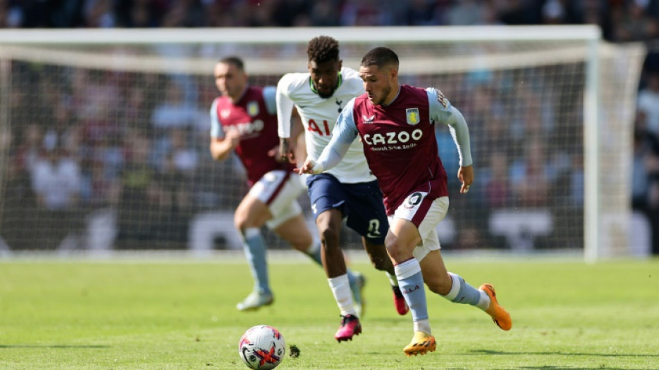 Com les&atilde;o no joelho, Buend&iacute;a desfalcar&aacute; Aston Villa em grande parte da temporada