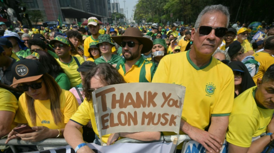 Bloqueio do X no Brasil alimenta debate sobre o que pode ser dito nas redes sociais