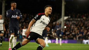 Rodrigo Muniz brilha, e Fulham atropela Tottenham no Campeonato Ingl&ecirc;s