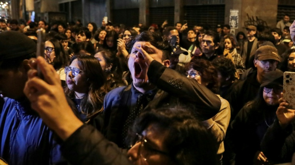 Governo do Peru quer estado de emerg&ecirc;ncia em Lima ap&oacute;s manifesta&ccedil;&otilde;es