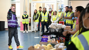 El cocinero vasco Garc&iacute;a Basabe, del Palacio de Buckingham a repartir comida a necesitados
