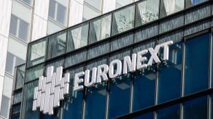 Borsa: Europa e future Usa contrastati, occhi su Hormuz, Milano +0,3%