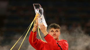 Mesmo sem jogar, Sinner segue no topo do ranking da ATP; Mensik se aproxima do Top 20