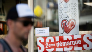 Le gouvernement va g&eacute;n&eacute;raliser l'interdiction de la clim portes ouvertes