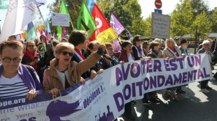 Le Parlement adopte d&eacute;finitivement une loi r&eacute;habilitant les femmes condamn&eacute;es pour avortement