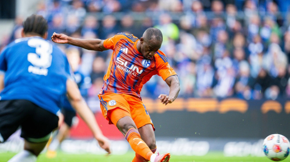 Dritter Sieg in Folge: Schalke springt auf Platz zwei