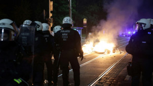 Rund 25 Polizisten bei gewaltsamen Protesten in Leipzig verletzt