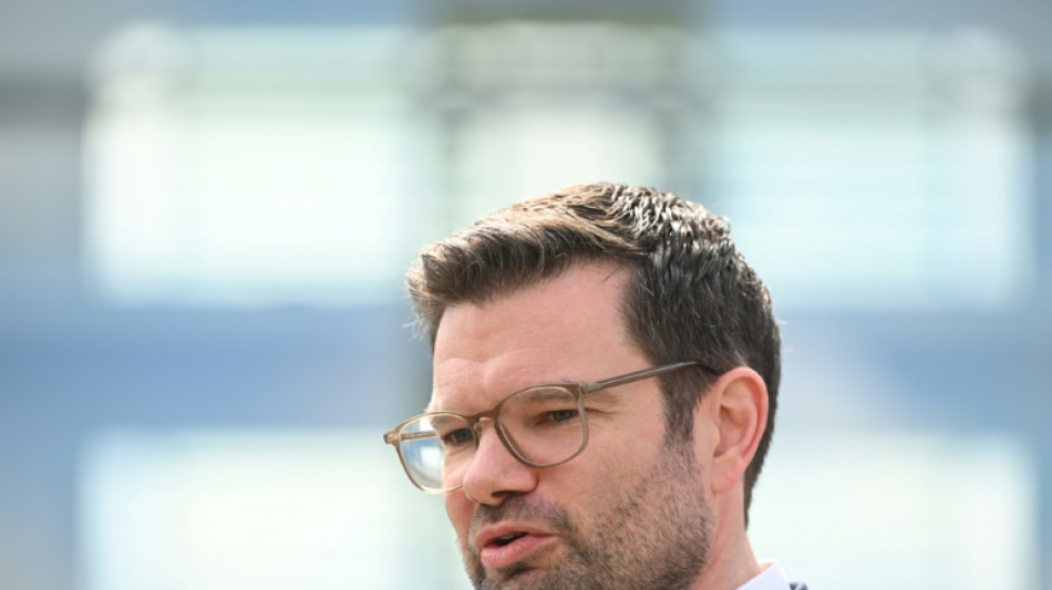 Buschmann: Maskenpflicht wird auch k&uuml;nftig "sicher eine Rolle spielen"