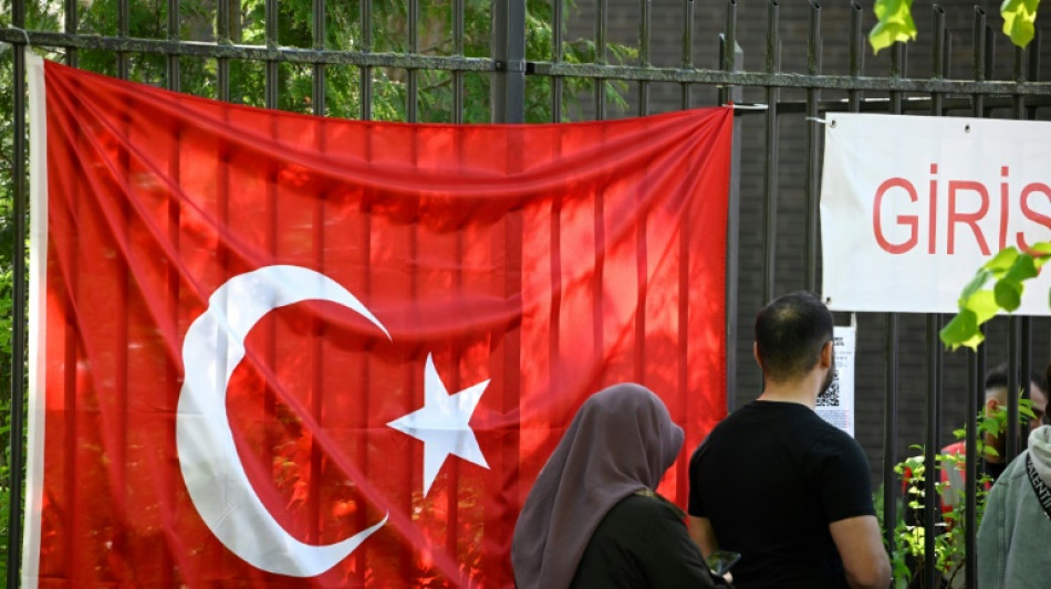 Türkinnen und Türken in Deutschland zu Stichwahl um Präsidentenamt aufgerufen