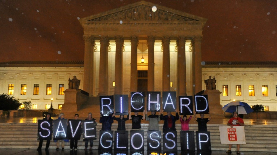 Suprema Corte dos EUA suspende execu&ccedil;&atilde;o de r&eacute;u em Oklahoma