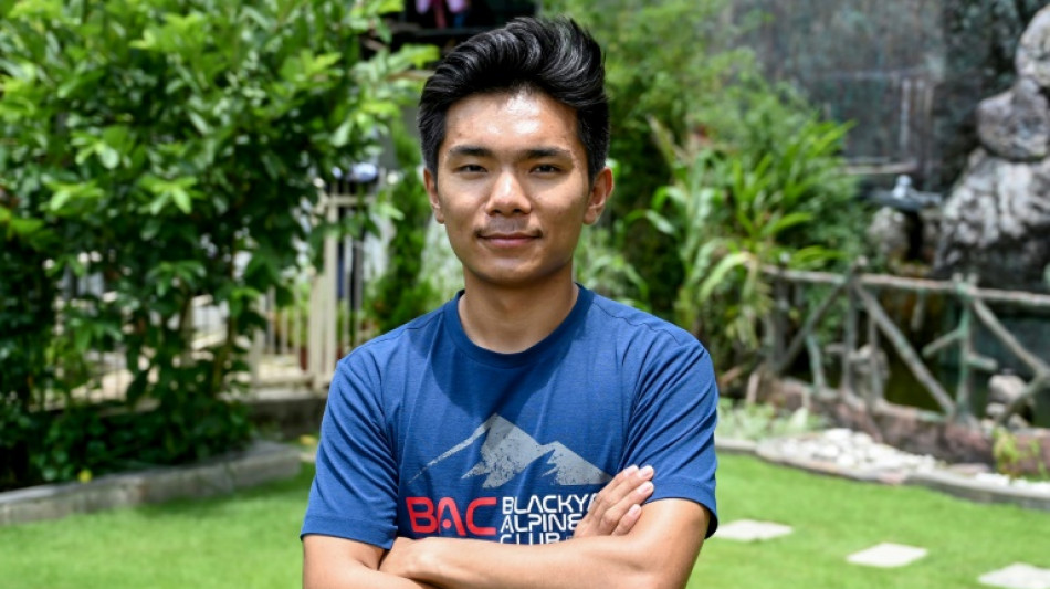 Nepal&ecirc;s de 18 anos prestes a se tornar o mais jovem a alcan&ccedil;ar os 14 picos acima de 8.000 metros