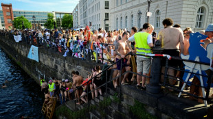 Berlin bathers demand lifting of swimming ban in Spree river