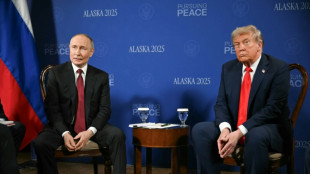 Apr&egrave;s plus de deux heures, la r&eacute;union entre Trump et Poutine se poursuit