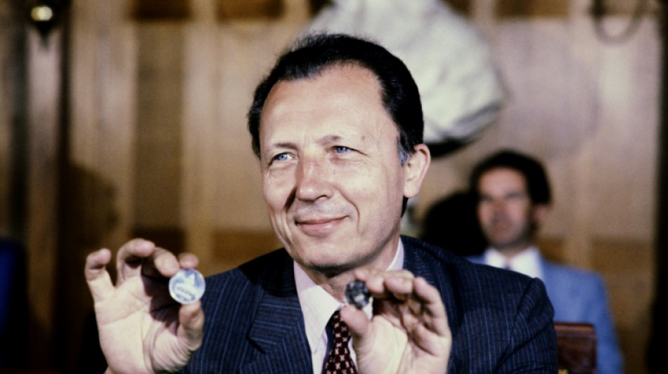 Morre Jacques Delors, um dos grandes idealizadores da Uni&atilde;o Europeia