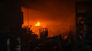 Bombeiros seguem combatendo inc&ecirc;ndios na Gr&eacute;cia