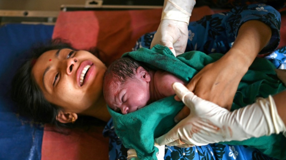 Alegr&iacute;a y miedo en el momento en que India se convierte en el pa&iacute;s m&aacute;s poblado del mundo