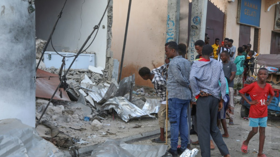 Ataque do Al-Shabab a hotel deixa nove mortos na Som&aacute;lia