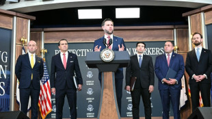 EEUU suspender&aacute; a Microsoft de un programa de visados, afirma Vance