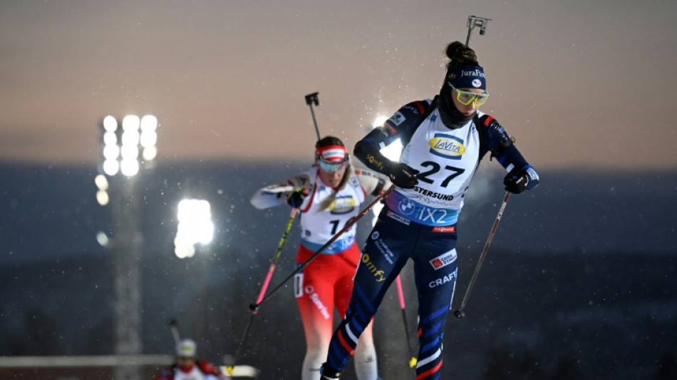 Biathlon: Jeanmonnot, premi&egrave;re dans le froid polaire