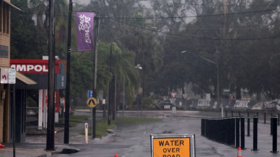 &Uuml;berschwemmungen, Stromausf&auml;lle und ein Toter in Australien durch Sturm "Alfred"