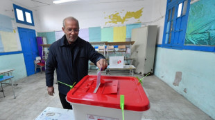 Von Boykottaufrufen überschattete Parlamentswahl in Tunesien geht in zweite Runde