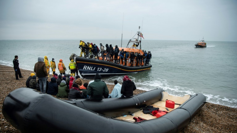 Migrants: un record de plus de 28.000 traversées de la Manche en 2021