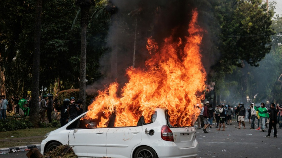 Indon&eacute;sia refor&ccedil;a seguran&ccedil;a ap&oacute;s protestos violentos