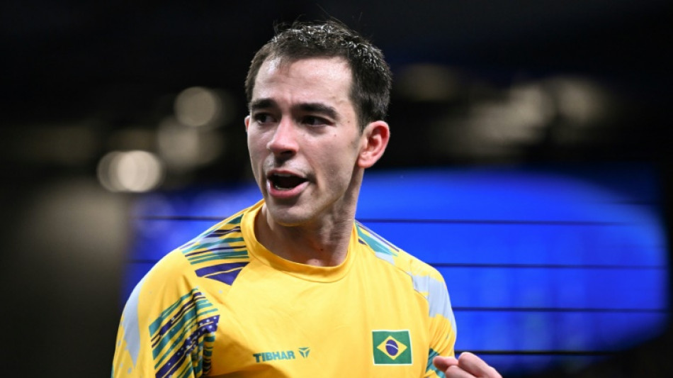 Hugo Calderano avan&ccedil;a no t&ecirc;nis de mesa em Paris; Vitor Ishiy &eacute; eliminado