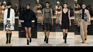 Ode aos anos 60 no desfile da Dior e transpar&ecirc;ncias na Saint Laurent