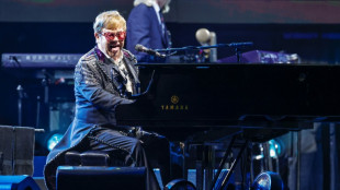 Elton John tritt im Weißen Haus auf