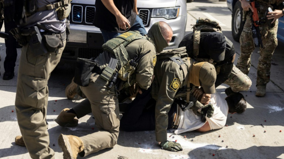 Latinos temen ser v&iacute;ctimas de discriminaci&oacute;n en redadas migratorias en California