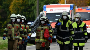 Millionenschaden bei Feuer in Halle eines Busunternehmens in Oberbayern