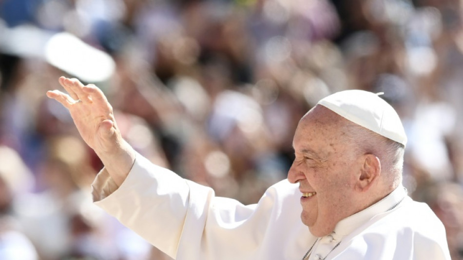 Papa pede que sacerdotes n&atilde;o fa&ccedil;am fi&eacute;is 'adormecerem'