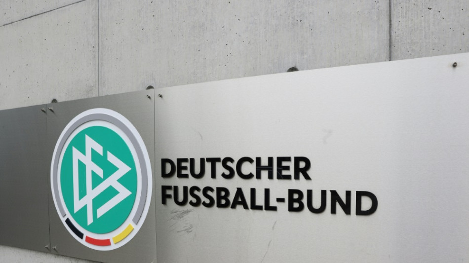 DFB: Ligen planen Minute des Innehaltens