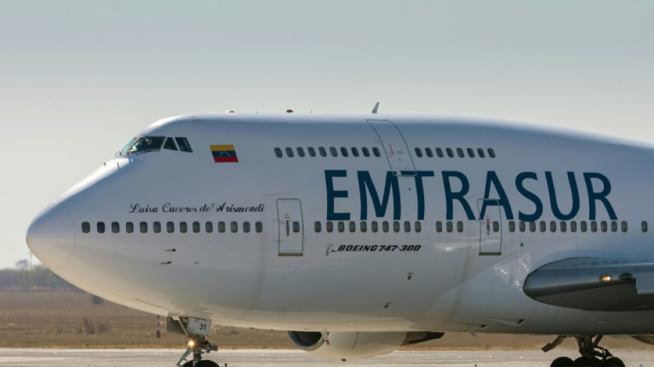 Juez impide salir de Argentina a iran&iacute;es de avi&oacute;n venezolano investigado