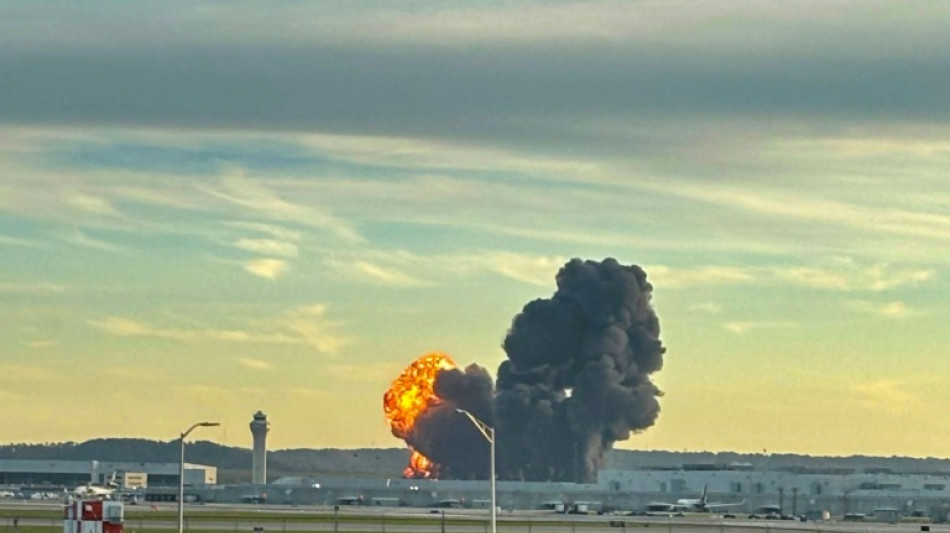 Al menos siete muertos en el accidente de un avión de carga en EEUU