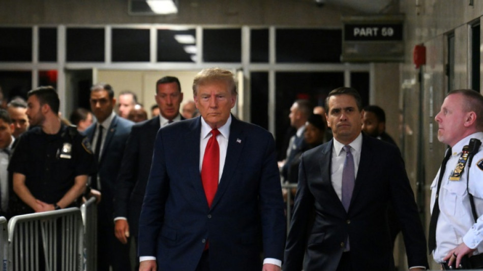 Premier proc&egrave;s p&eacute;nal historique de Trump le 25 mars &agrave; New York