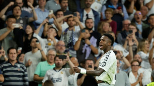Com gol de Vini, Real Madrid vence Villarreal (2-0) e coloca press&atilde;o sobre l&iacute;der Bar&ccedil;a