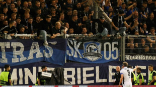 Klos weint, Fans sorgen für Chaos: Bielefeld zerlegt sich