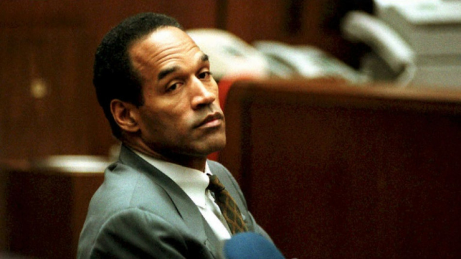O.J. Simpson, o astro do futebol americano que caiu em desgra&ccedil;a