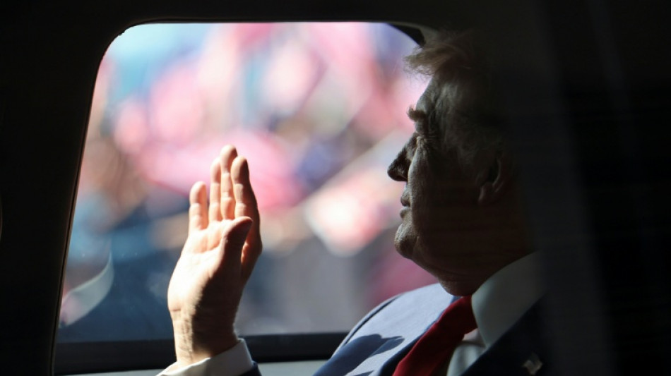 Trump, en route pour le Japon, r&eacute;solument optimiste sur un accord avec la Chine