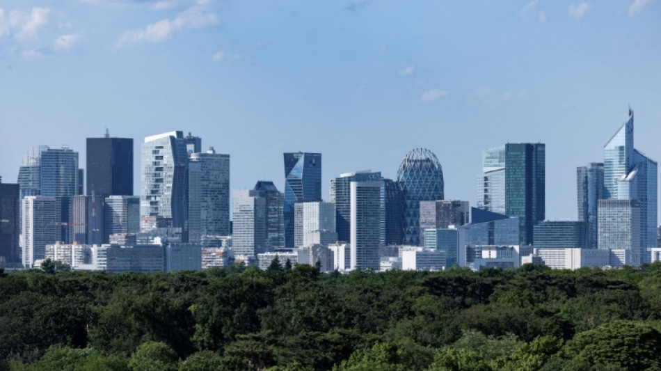 La D&eacute;fense veut plus de commerces au pied de ses tours