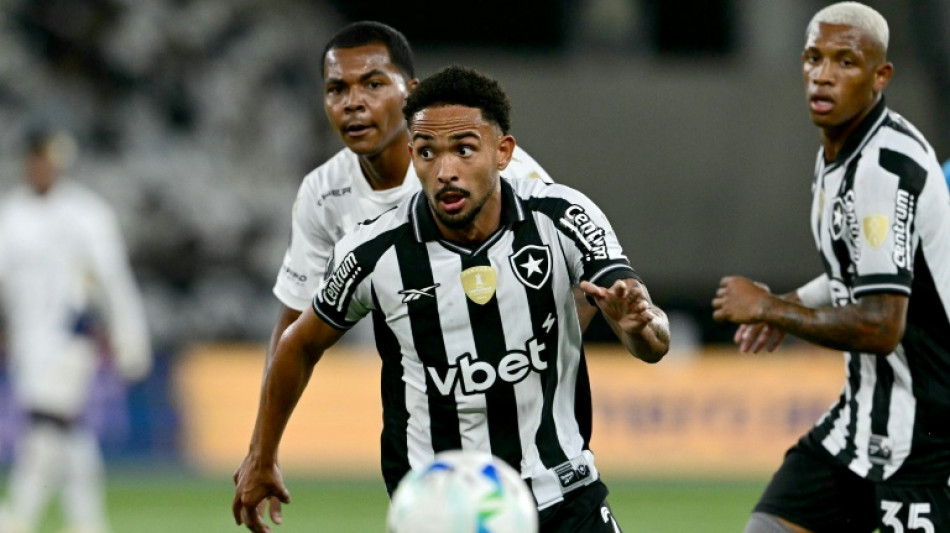 Ancelotti convoca Vitinho, do Botafogo, para o lugar do lesionado Vanderson na Sele&ccedil;&atilde;o