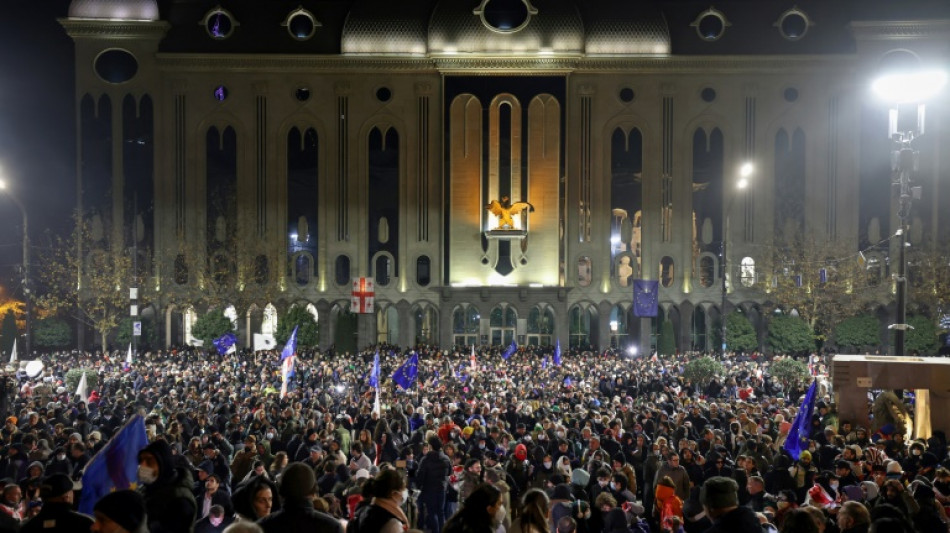 G&eacute;orgie: la police tente de disperser des milliers de manifestants pro-UE