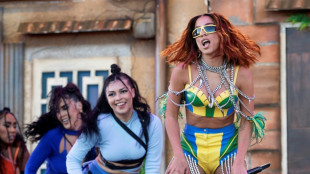 La cantante Anitta bloquea a Bolsonaro en Twitter: "B&uacute;scate algo para hacer"