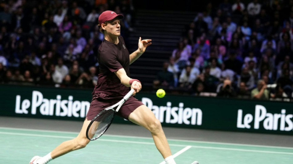 Masters 1000 de Paris: Zverev et Auger-Aliassime souffrent, Sinner fonce en huiti&egrave;mes